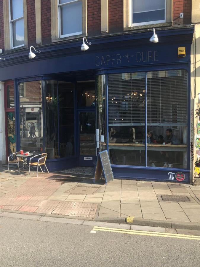 Higgihaus #3a 4 Bed Sleeps Up To 12 Big Groups Hip Location Hébergement de vacances Bristol